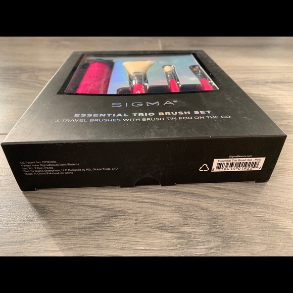 🛼🛼Sigma Beauty Travel Brush Trio with Storage Tin - Picture 4 of 4